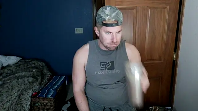 Snapshot of SpunRedneck chatting on February 2026 10:33:02 AM SpunRedneck online show from February 2026 10:33:02 AM