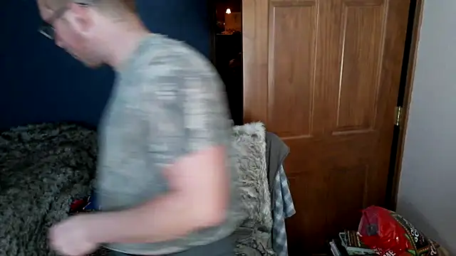 Snapshot of SpunRedneck chatting on February 2026 11:56:02 PM SpunRedneck online show from February 2026 11:56:02 PM