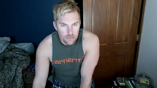 Snapshot of SpunRedneck chatting on February 2026 10:22:02 AM SpunRedneck online show from February 2026 10:22:02 AM