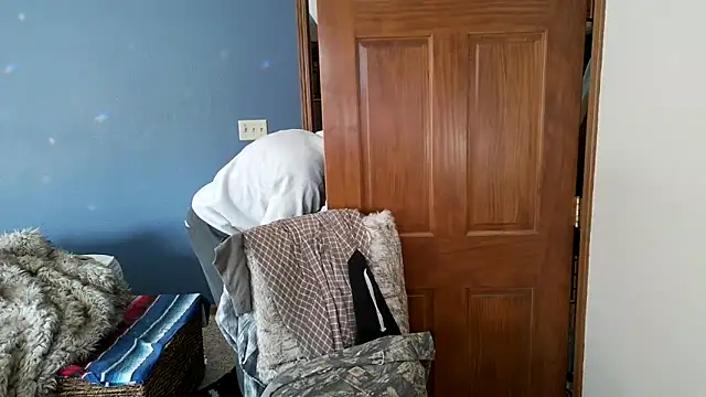 Snapshot of SpunRedneck chatting on February 2026 02:59:02 PM SpunRedneck online show from February 2026 02:59:02 PM