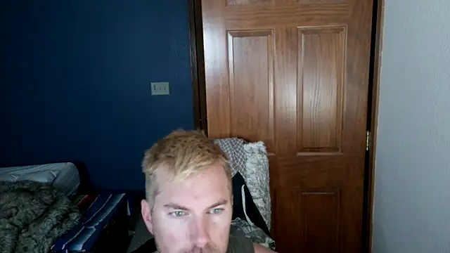 Snapshot of SpunRedneck chatting on February 2026 11:42:01 AM SpunRedneck online show from February 2026 11:42:01 AM