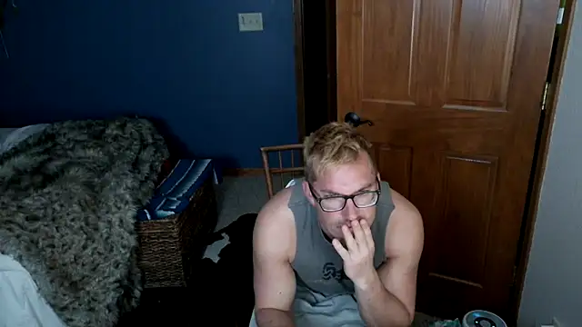 Snapshot of SpunRedneck chatting on March 2026 09:26:01 AM SpunRedneck online show from March 2026 09:26:01 AM