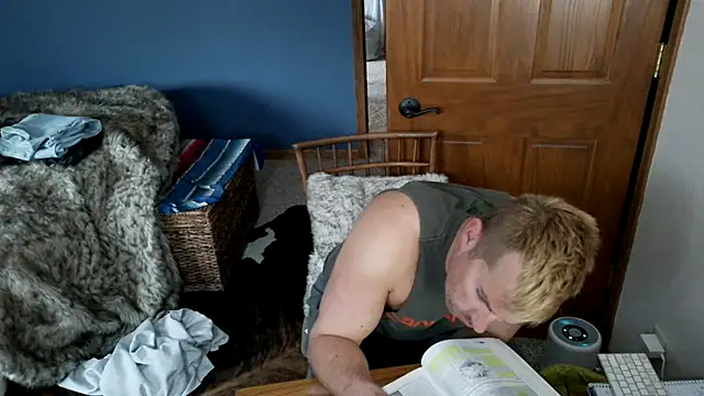 Snapshot of SpunRedneck chatting on March 2026 02:34:02 PM SpunRedneck online show from March 2026 02:34:02 PM