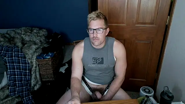 Snapshot of SpunRedneck chatting on March 2026 12:25:01 AM SpunRedneck online show from March 2026 12:25:01 AM