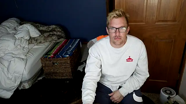 Snapshot of SpunRedneck chatting on March 2026 09:15:01 AM SpunRedneck online show from March 2026 09:15:01 AM