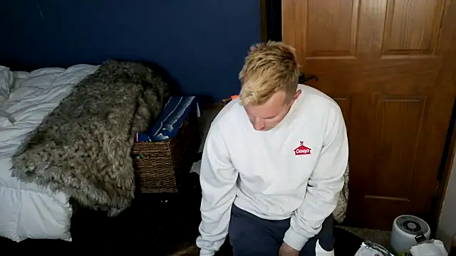 Snapshot of SpunRedneck chatting on March 2026 11:32:01 AM SpunRedneck online show from March 2026 11:32:01 AM