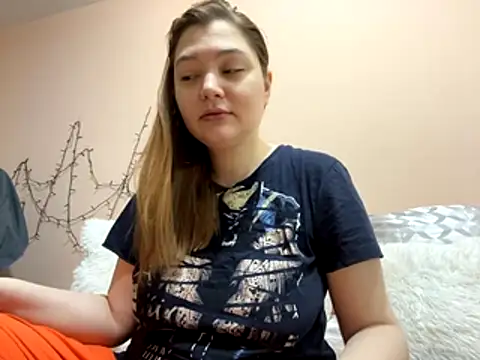 Snapshot of Ungoliant_Kiss chatting on December 2025 06:12:02 AM Ungoliant Kiss online show from December 2025 06:12:02 AM