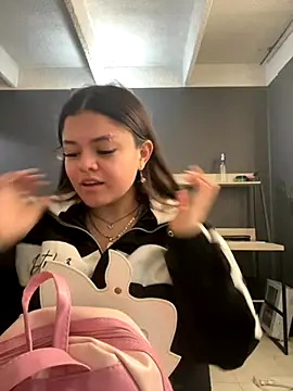 Camila Duarte2 online show from December 2025 02:03:01 PM