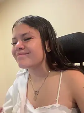 Camila Duarte2 online show from February 2026 02:05:01 PM