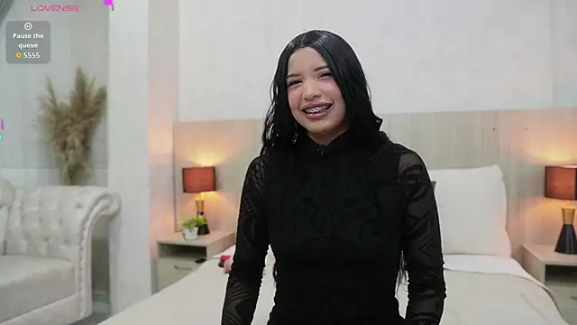 Snapshot of nicol_alvarez chatting on May 2026 11:37:02 AM nicol alvarez online show from May 2026 11:37:02 AM