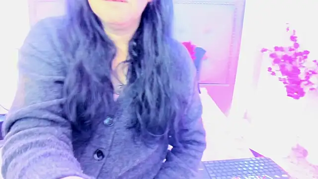 Snapshot of Andre_cloefoxx_ chatting on February 2026 03:13:01 AM Andre cloefoxx online show from February 2026 03:13:01 AM