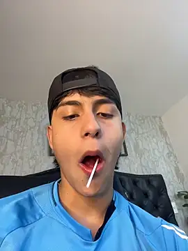 Snapshot of Lander_Cruz chatting on December 2025 08:35:01 PM Lander Cruz online show from December 2025 08:35:01 PM