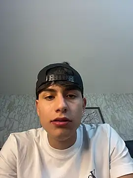 Snapshot of Lander_Cruz chatting on January 2026 08:45:01 PM Lander Cruz online show from January 2026 08:45:01 PM