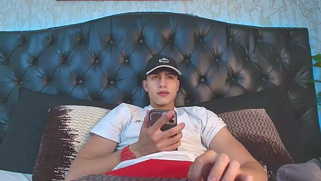 Snapshot of Lander_Cruz chatting on February 2026 07:12:01 PM Lander Cruz online show from February 2026 07:12:01 PM