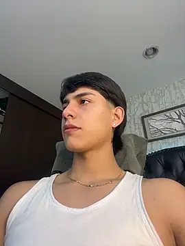 Snapshot of Lander_Cruz chatting on February 2026 05:49:02 PM Lander Cruz online show from February 2026 05:49:02 PM