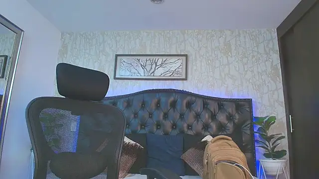 Snapshot of Lander_Cruz chatting on February 2026 08:05:02 PM Lander Cruz online show from February 2026 08:05:02 PM