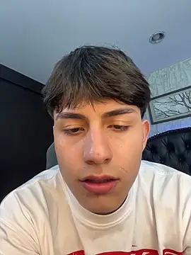 Snapshot of Lander_Cruz chatting on February 2026 08:27:01 PM Lander Cruz online show from February 2026 08:27:01 PM