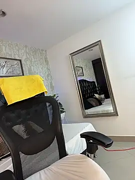 Snapshot of Lander_Cruz chatting on February 2026 08:18:01 PM Lander Cruz online show from February 2026 08:18:01 PM