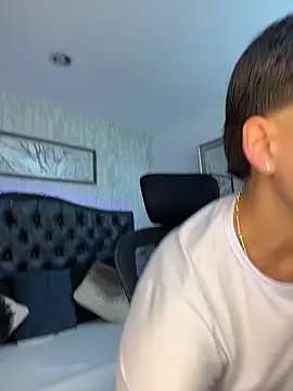 Snapshot of Lander_Cruz chatting on March 2026 07:54:01 PM Lander Cruz online show from March 2026 07:54:01 PM