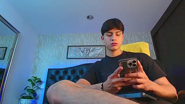 Snapshot of Lander_Cruz chatting on March 2026 06:58:02 PM Lander Cruz online show from March 2026 06:58:02 PM