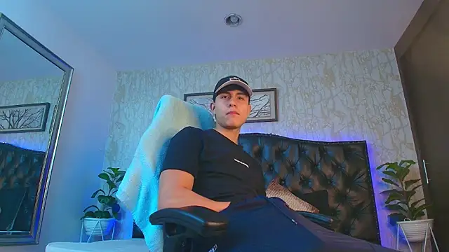 Snapshot of Lander_Cruz chatting on March 2026 07:32:02 PM Lander Cruz online show from March 2026 07:32:02 PM