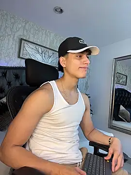 Snapshot of Lander_Cruz chatting on March 2026 07:43:02 PM Lander Cruz online show from March 2026 07:43:02 PM