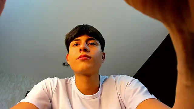 Snapshot of Lander_Cruz chatting on March 2026 08:26:01 PM Lander Cruz online show from March 2026 08:26:01 PM