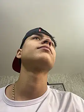 Snapshot of Lander_Cruz chatting on March 2026 08:42:01 PM Lander Cruz online show from March 2026 08:42:01 PM