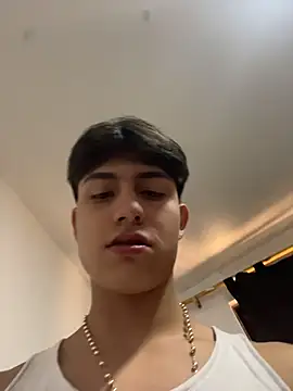 Snapshot of Lander_Cruz chatting on April 2026 04:59:01 PM Lander Cruz online show from April 2026 04:59:01 PM