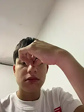 Snapshot of Lander_Cruz chatting on April 2026 04:19:02 PM Lander Cruz online show from April 2026 04:19:02 PM