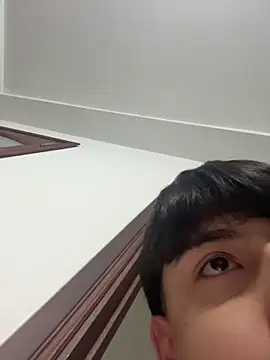 Snapshot of Lander_Cruz chatting on April 2026 04:23:01 PM Lander Cruz online show from April 2026 04:23:01 PM