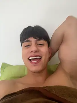 Snapshot of Lander_Cruz chatting on April 2026 04:00:01 PM Lander Cruz online show from April 2026 04:00:01 PM