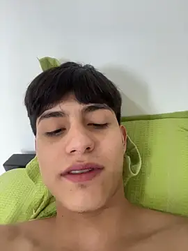Snapshot of Lander_Cruz chatting on April 2026 07:58:01 PM Lander Cruz online show from April 2026 07:58:01 PM