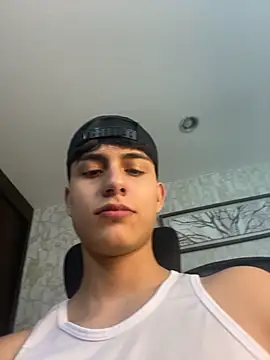Snapshot of Lander_Cruz chatting on April 2026 08:57:02 PM Lander Cruz online show from April 2026 08:57:02 PM