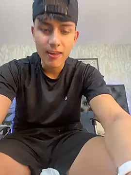 Lander Cruz online show from July 2026 09:17:02 PM