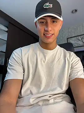 Lander Cruz online show from July 2026 07:11:01 PM