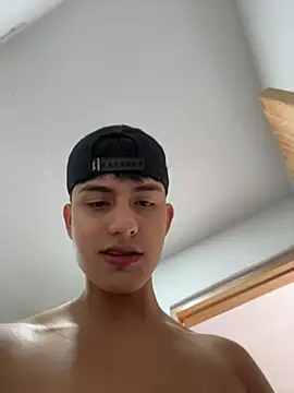Lander Cruz online show from July 2026 04:03:02 PM