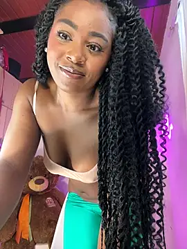 Snapshot of Cynthia_es chatting on December 2025 04:59:02 PM Cynthia es online show from December 2025 04:59:02 PM