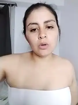 latina prohibida online show from February 2026 01:35:02 AM