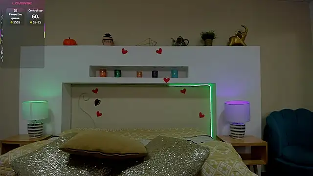 Snapshot of AnikaRomanoff_ chatting on March 2026 11:27:01 AM AnikaRomanoff online show from March 2026 11:27:01 AM