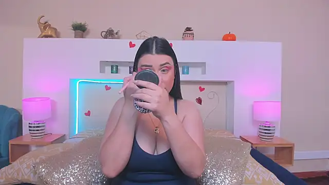 Snapshot of AnikaRomanoff_ chatting on April 2026 12:14:02 PM AnikaRomanoff online show from April 2026 12:14:02 PM