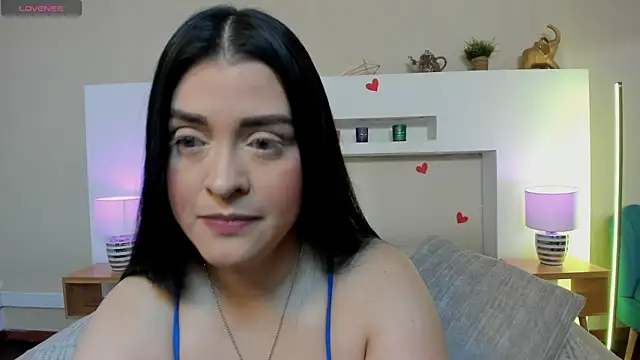 Snapshot of AnikaRomanoff_ chatting on May 2026 11:37:02 AM AnikaRomanoff online show from May 2026 11:37:02 AM