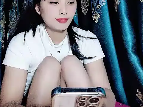 Snapshot of Nana569 chatting on February 2026 09:33:02 PM Nana569 online show from February 2026 09:33:02 PM