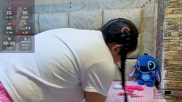 Snapshot of ValeryMorales chatting on December 2025 03:44:02 AM ValeryMorales online show from December 2025 03:44:02 AM