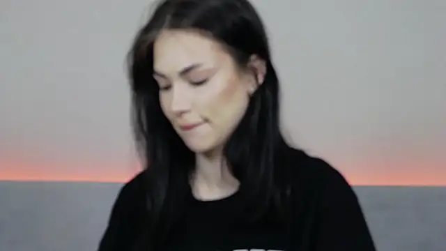 Snapshot of RachaelMils chatting on February 2026 03:54:01 AM RachaelMils online show from February 2026 03:54:01 AM