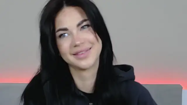 Snapshot of RachaelMils chatting on February 2026 04:09:01 AM RachaelMils online show from February 2026 04:09:01 AM