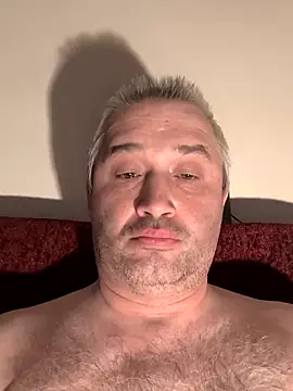 Olomoucak1982 online show from April 2026 06:21:01 PM