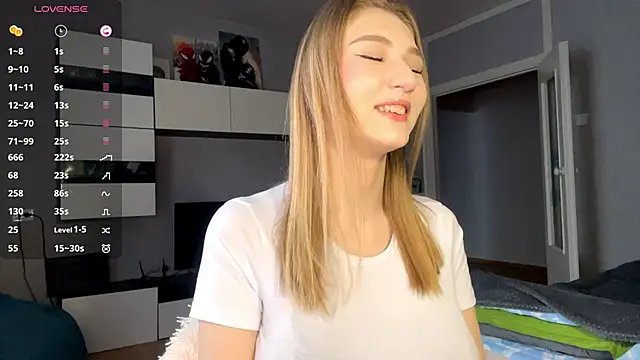 Snapshot of AveryBerkson chatting on February 2026 03:32:02 AM AveryBerkson online show from February 2026 03:32:02 AM