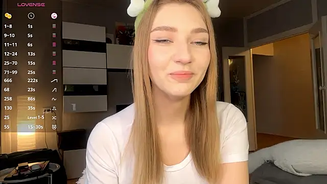 Snapshot of AveryBerkson chatting on February 2026 04:52:01 AM AveryBerkson online show from February 2026 04:52:01 AM