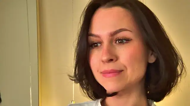 Snapshot of MonicaMercer chatting on February 2026 07:23:01 AM MonicaMercer online show from February 2026 07:23:01 AM